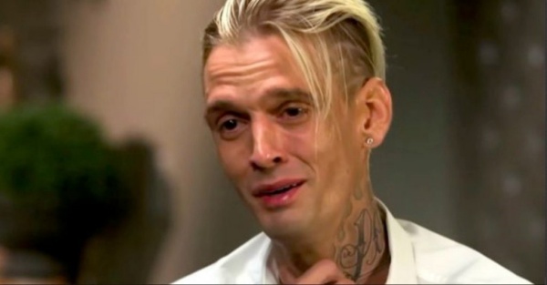 aaron_02.jpg aaron_02.jpg