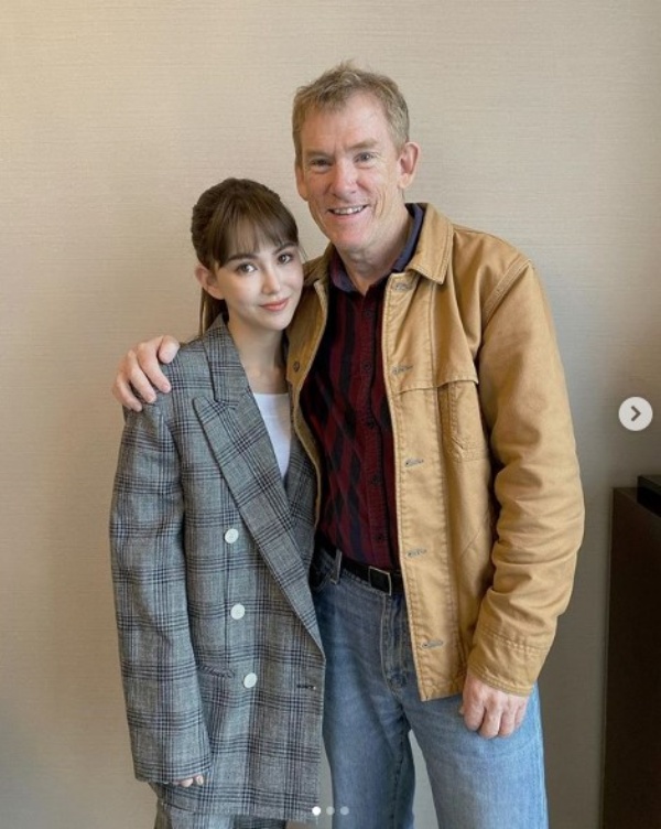 jay_06.jpg jay_06.jpg