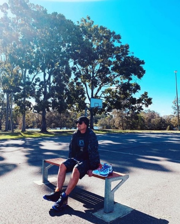 jay_06.jpg jay_06.jpg