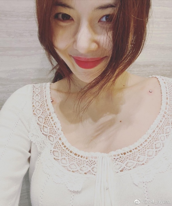 hyuna_03.jpg hyuna_03.jpg