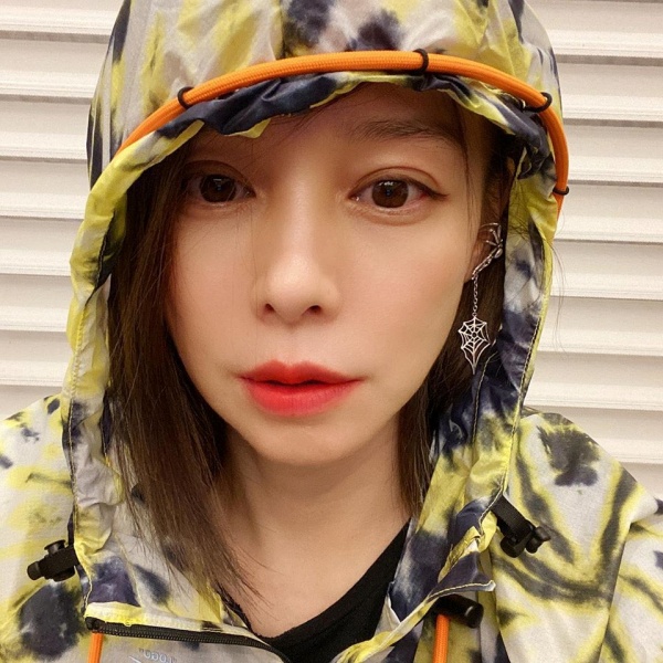 vivian_08.jpg vivian_08.jpg