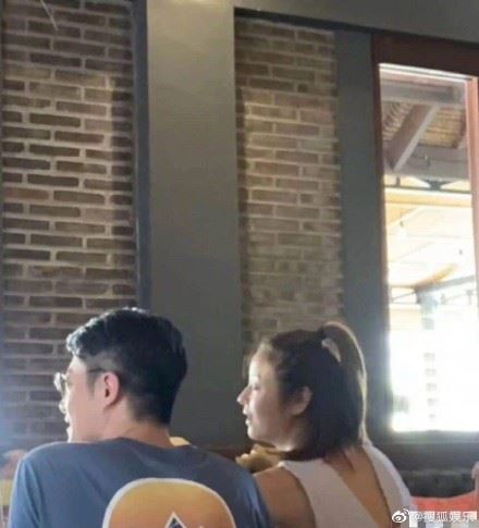 2471869-XXL.jpg 2471869-XXL.jpg