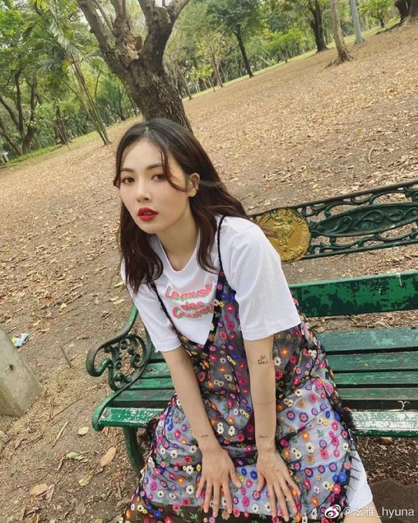 hyuna_02.jpg hyuna_02.jpg