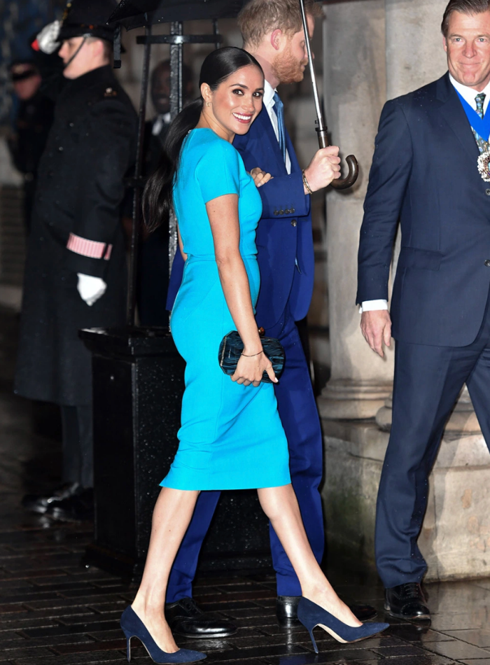 meghan-markle-wearing-victoria-beckham-dress.png