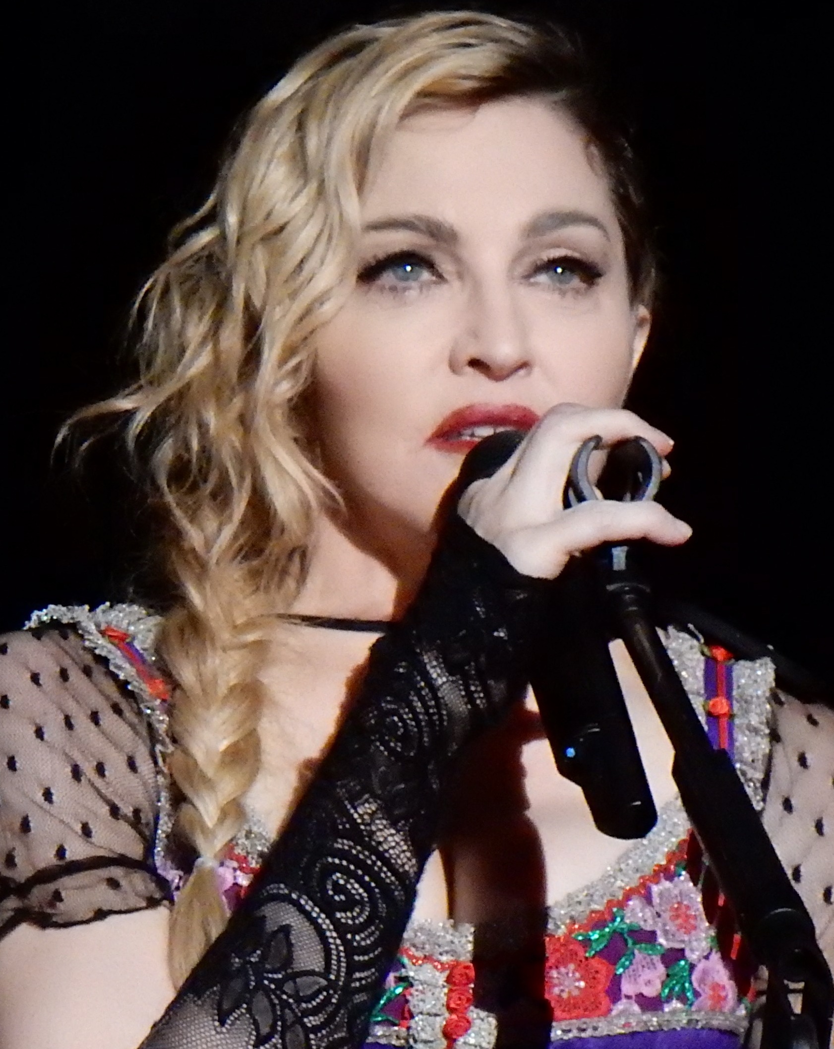 Madonna_Rebel_Heart_Tour_2015_-_Stockholm_(23051472299)_(cropped_2).jpg