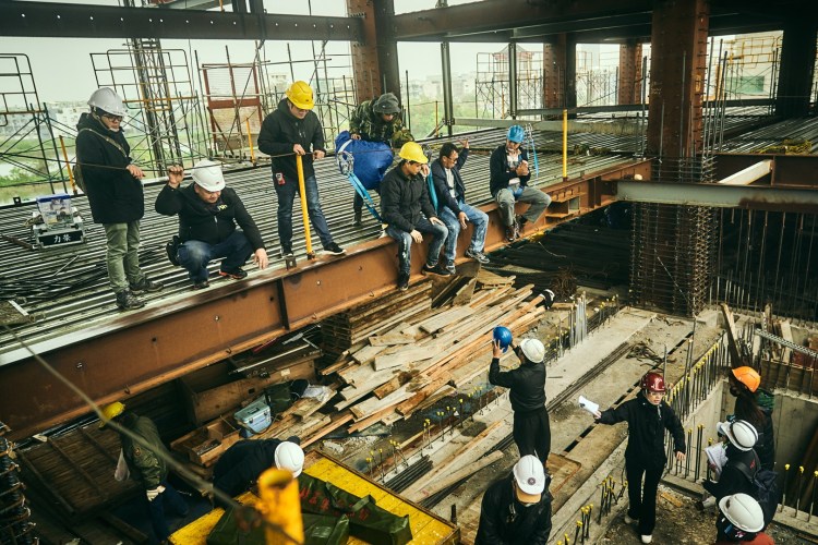 Workers04.jpg Workers04.jpg