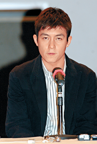 U2231P28T3D1921101F328DT20080222102700.jpg U2231P28T3D1921101F328DT20080222102700.jpg