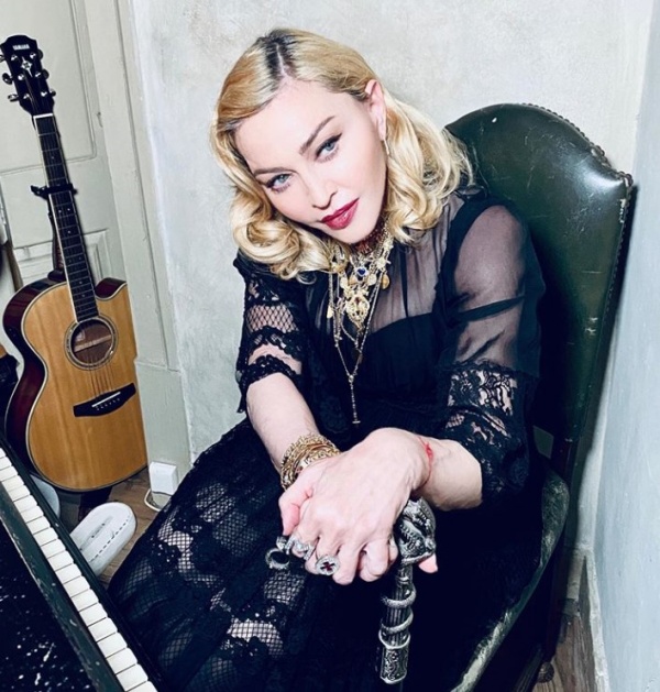 madonna_02.jpg
