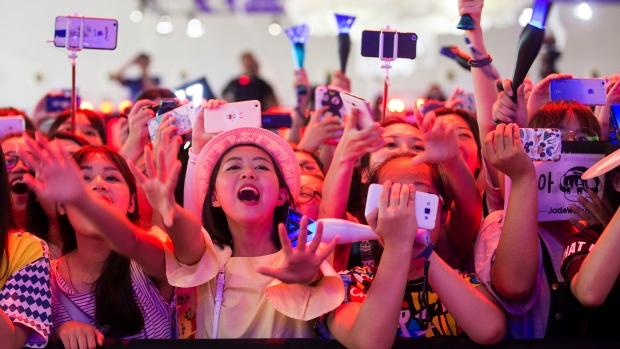k-pop.jpg k-pop.jpg