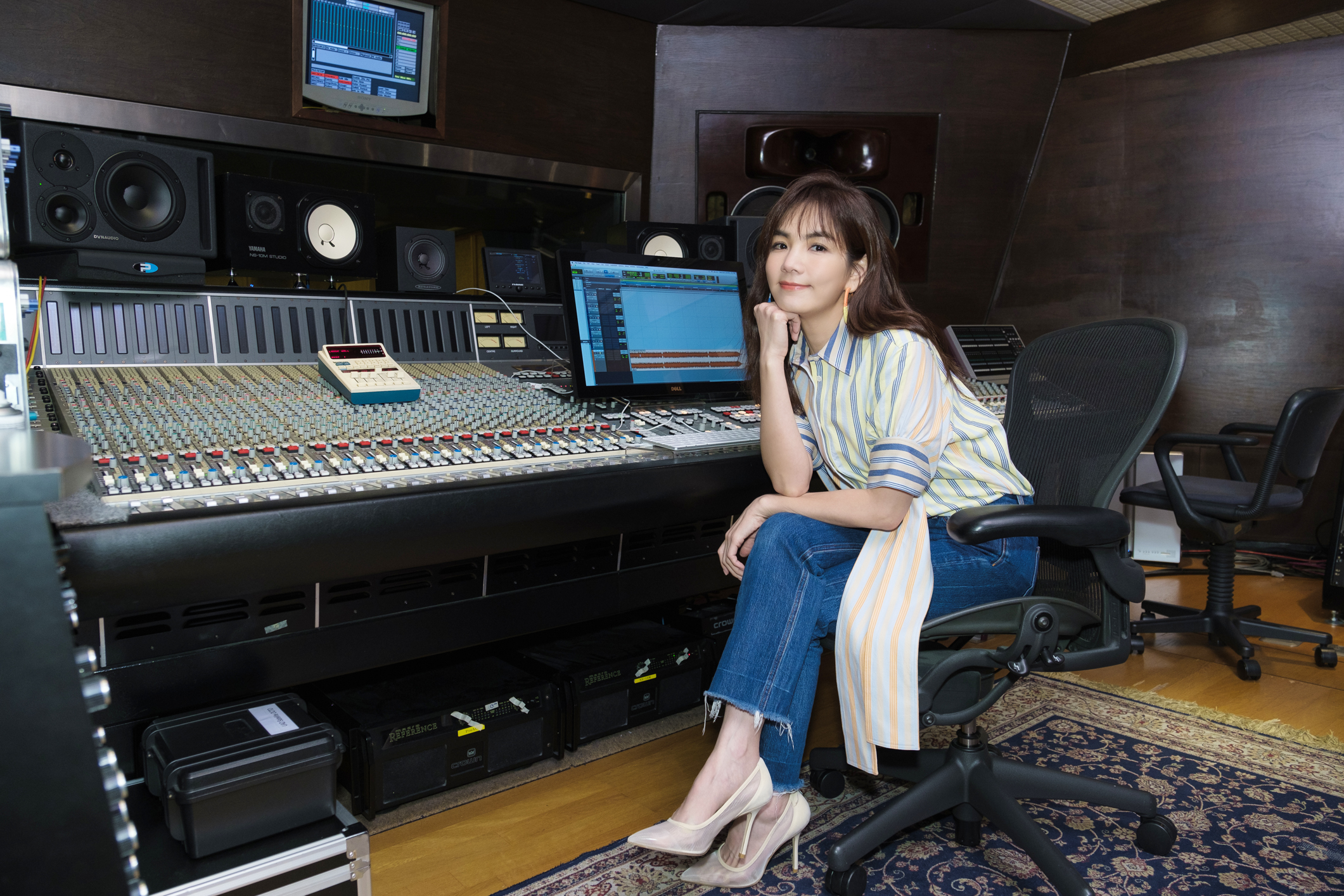 Ella录音室照片1.jpg