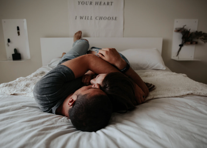 couple-love.png couple-love.png