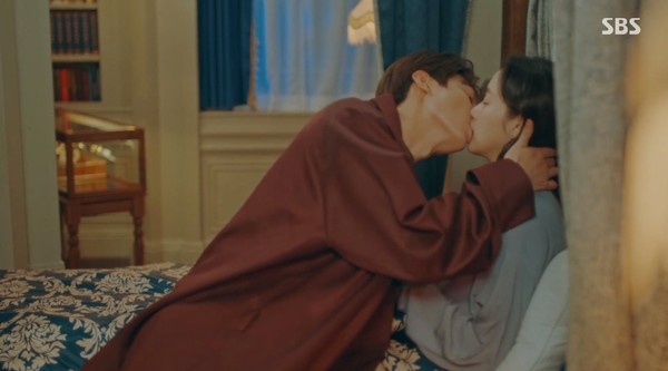 kiss_06.jpg kiss_06.jpg