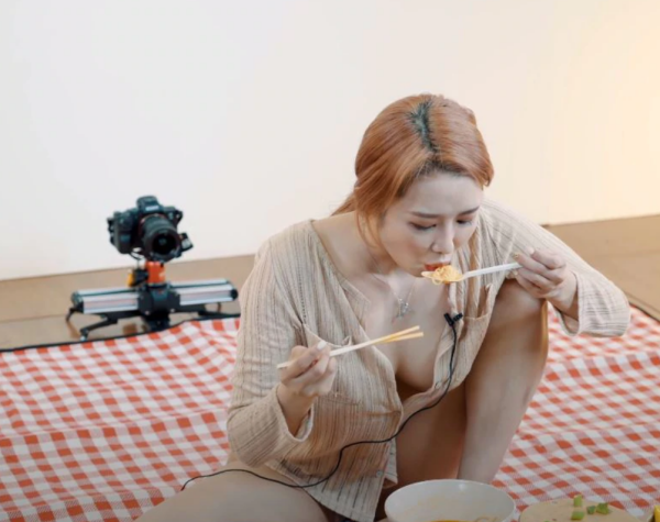 wanghong3.png wanghong3.png