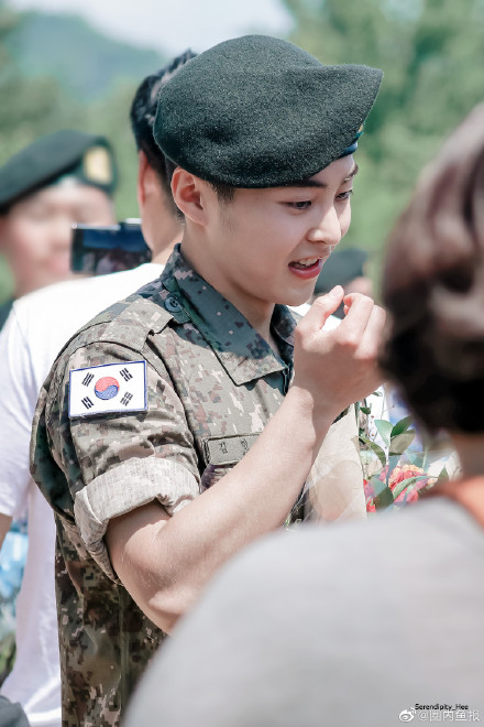 xiumin2.jpg xiumin2.jpg