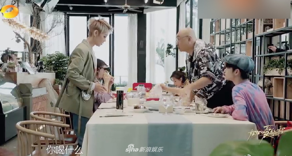 zhouzhennan_5.jpg zhouzhennan_5.jpg