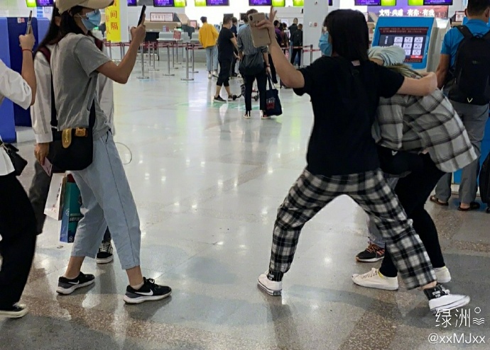 mengjia.jpg mengjia.jpg