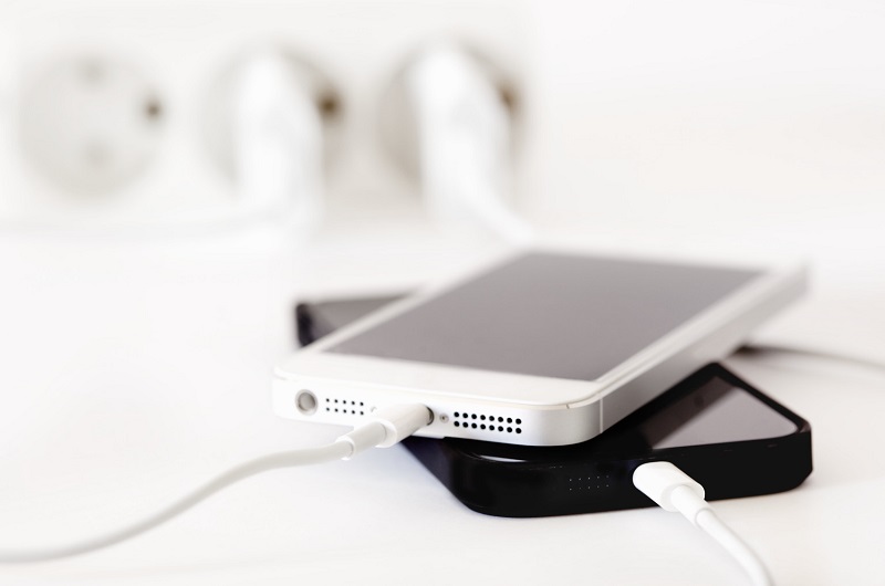 o-IPHONE-CHARGING-facebook.jpg o-IPHONE-CHARGING-facebook.jpg