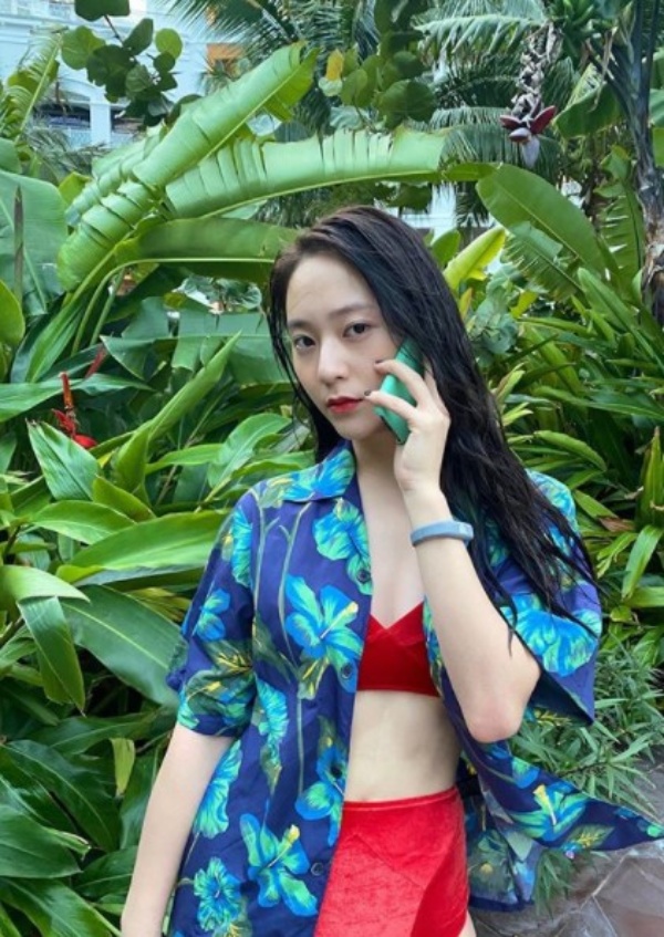 krystal_02.jpg krystal_02.jpg
