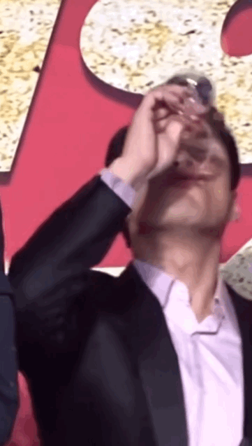 wangyaoqing1.gif