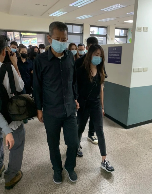 sis_03.jpg sis_03.jpg