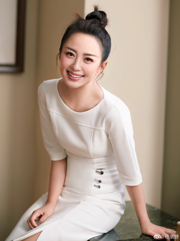 4c9df6bely1g7fdpgwb2vj221a2ppb2a.jpg