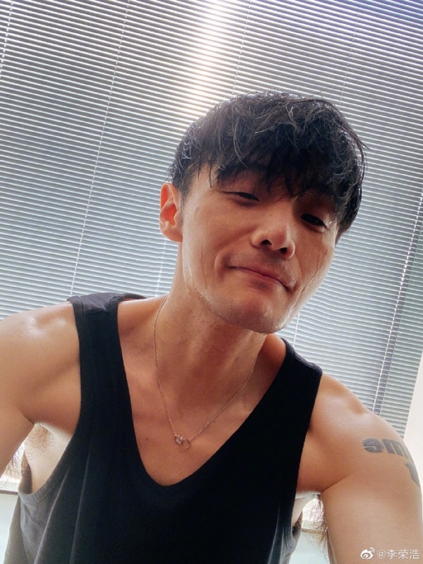 lee_01.jpg lee_01.jpg