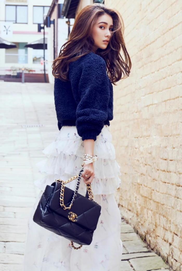 chanel-black-19.png chanel-black-19.png