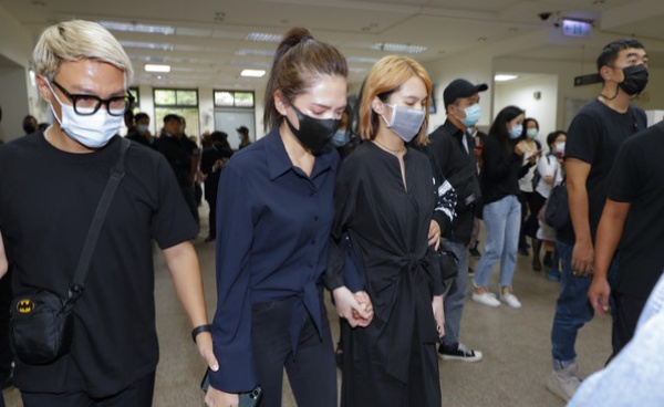 wong_03.jpg wong_03.jpg