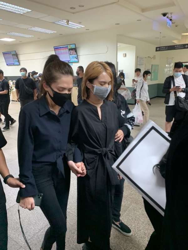 wong_04.jpg wong_04.jpg