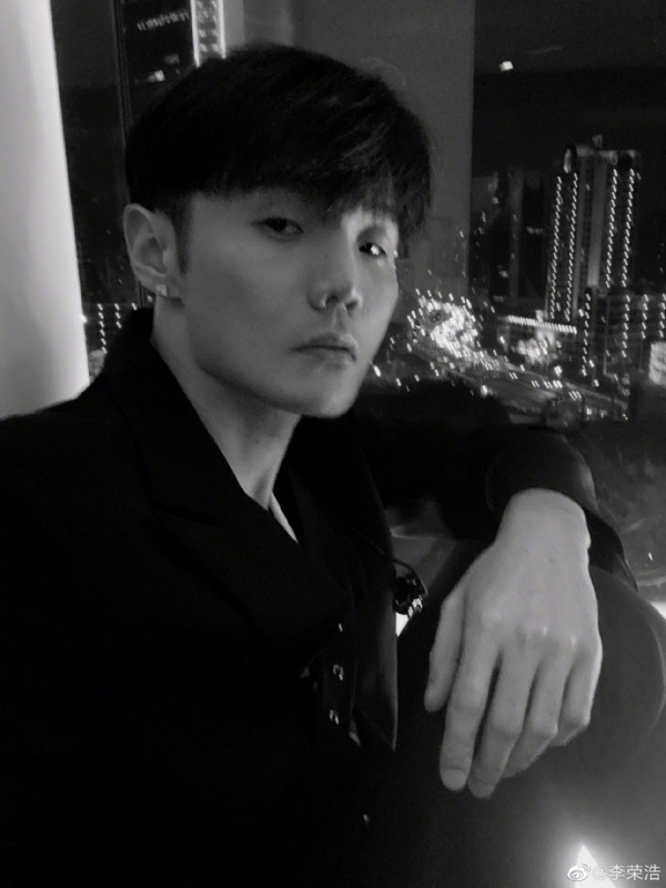 lee_04.jpg lee_04.jpg