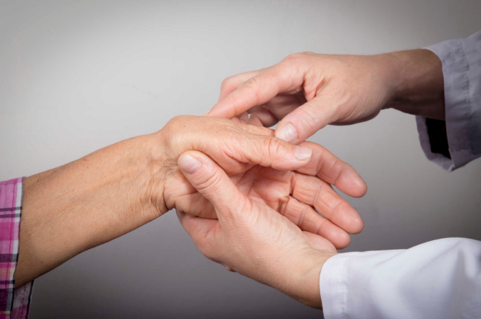 rheumatic-pain-hand.png