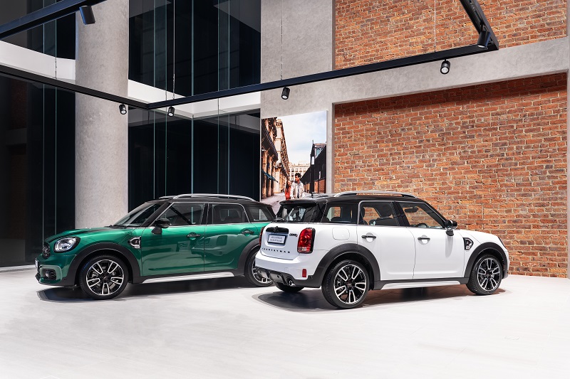 MINI-Malaysia-Introduces-Two-New-MINI-Cooper-S-Countryman-Sports-Variants-(2).jpg