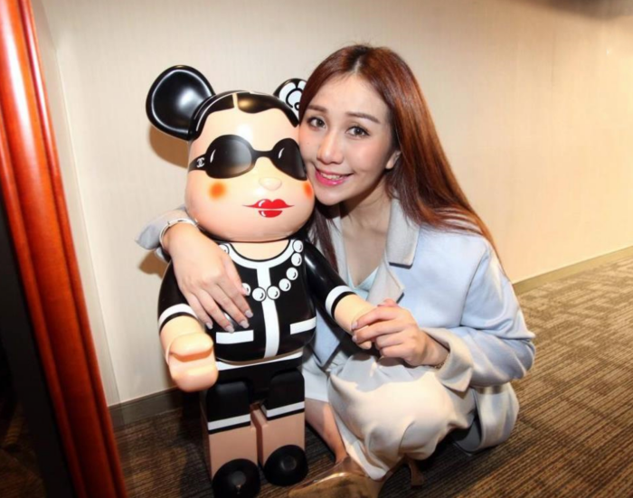 hosabrina.png hosabrina.png