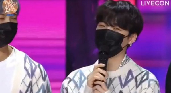 suga2.jpg suga2.jpg