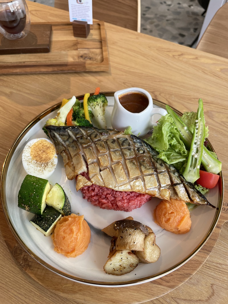 日式盐烤鲭鱼彩虹饭