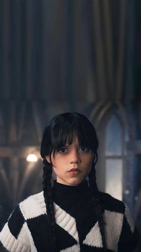 Jenna Ortega重视保湿