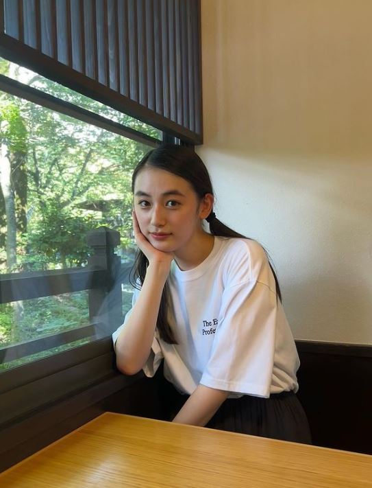 初恋女孩-八木莉可子
