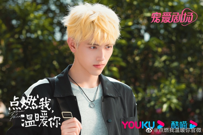 8点介绍陈飞宇