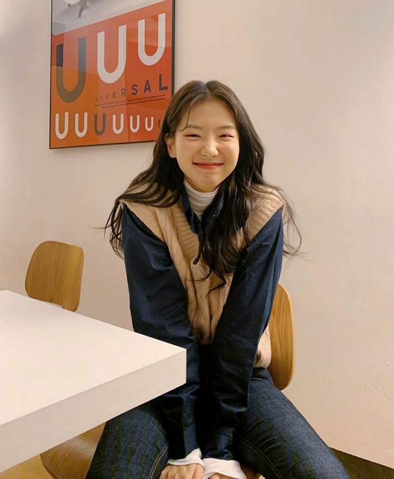 女生笑脸