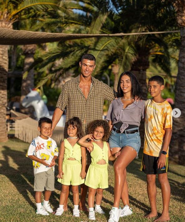 Cristiano Ronaldo家人合照