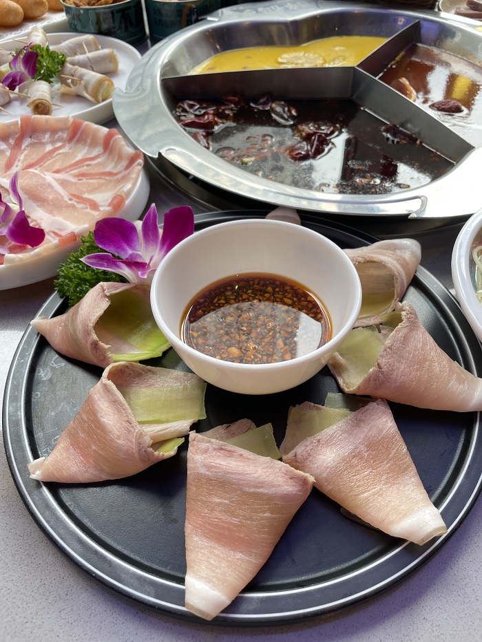boiled pork belly garlic sauce