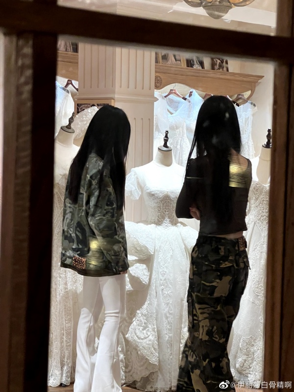 BY2婚纱店被偶遇