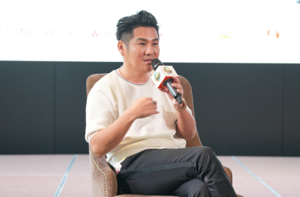 曹格老婆发文