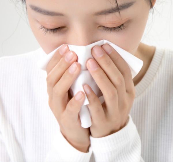 打喷嚏捏鼻子危害健康