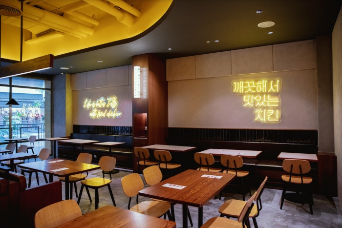 韩式炸鸡BHC Mont Kiara 店面