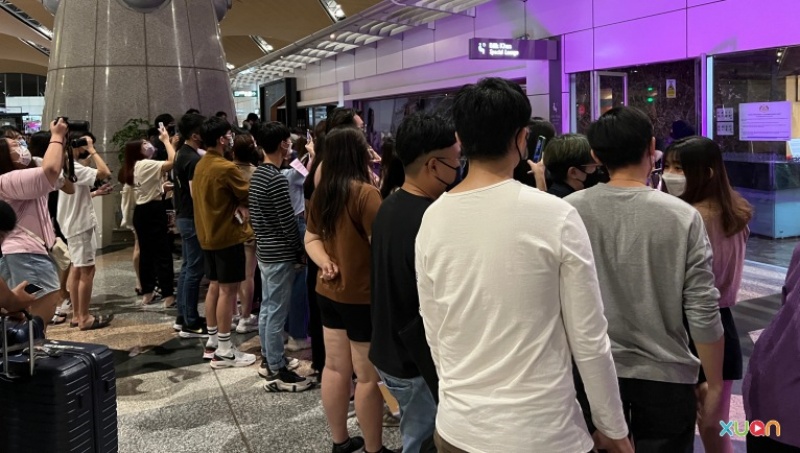 张艺兴凌晨抵马