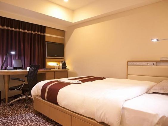 semi double bed 日本酒店