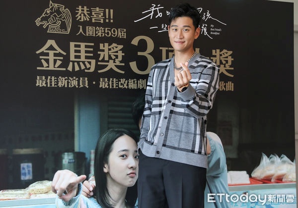 周兴哲揭求婚细节