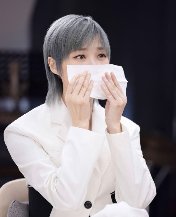 李宇春患上了强直型脊椎炎