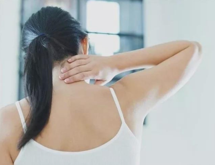 颈部不该用力扭转